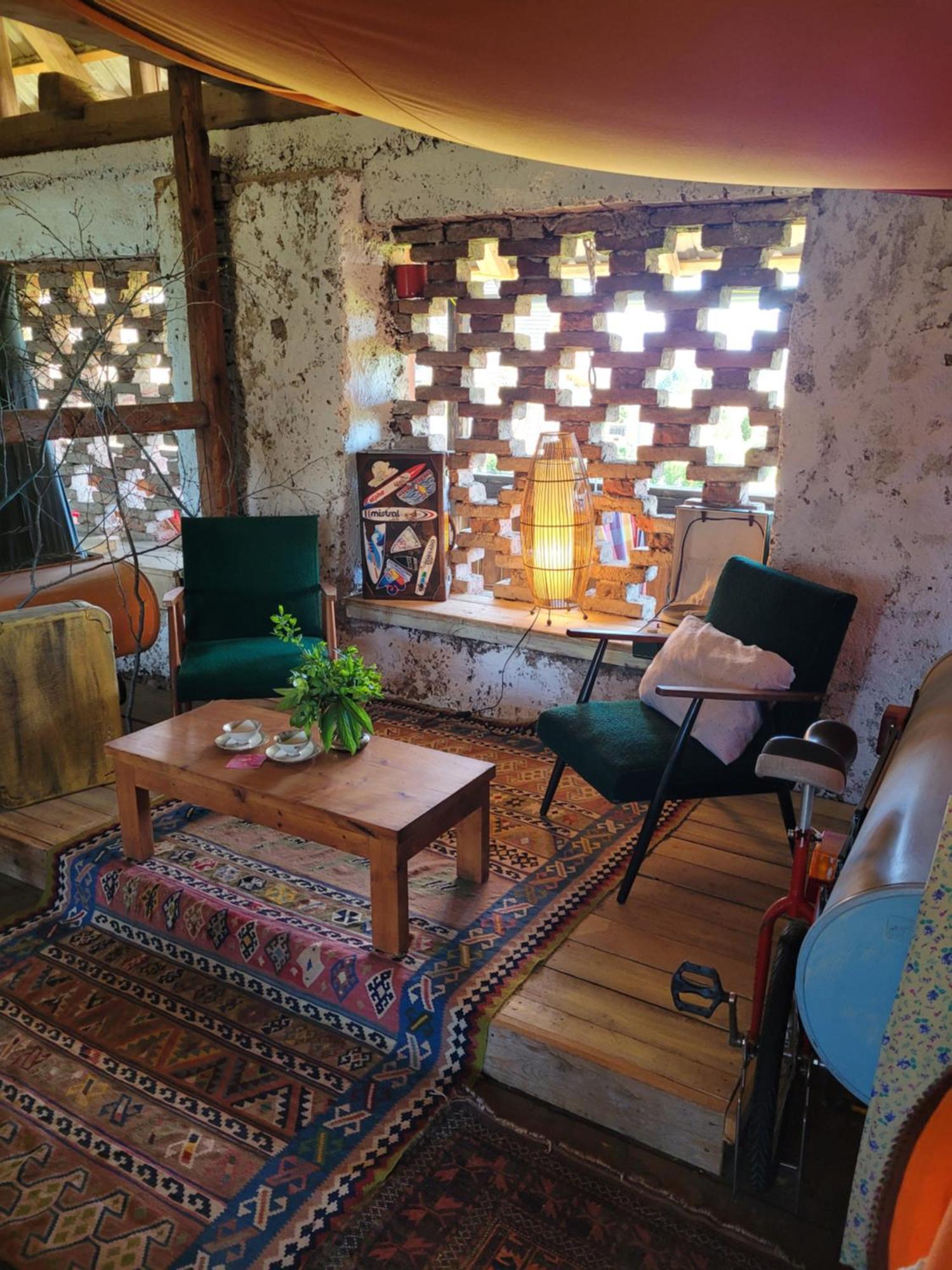 Nomads Glamp Hostel Блед Екстериор снимка