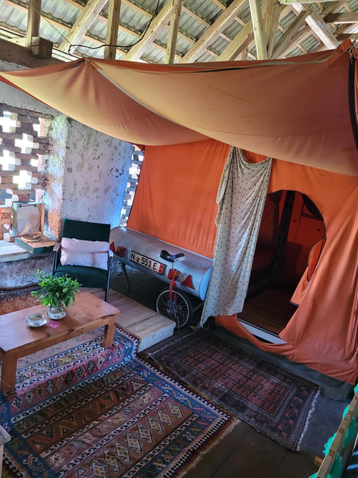 Nomads Glamp Hostel Блед Екстериор снимка