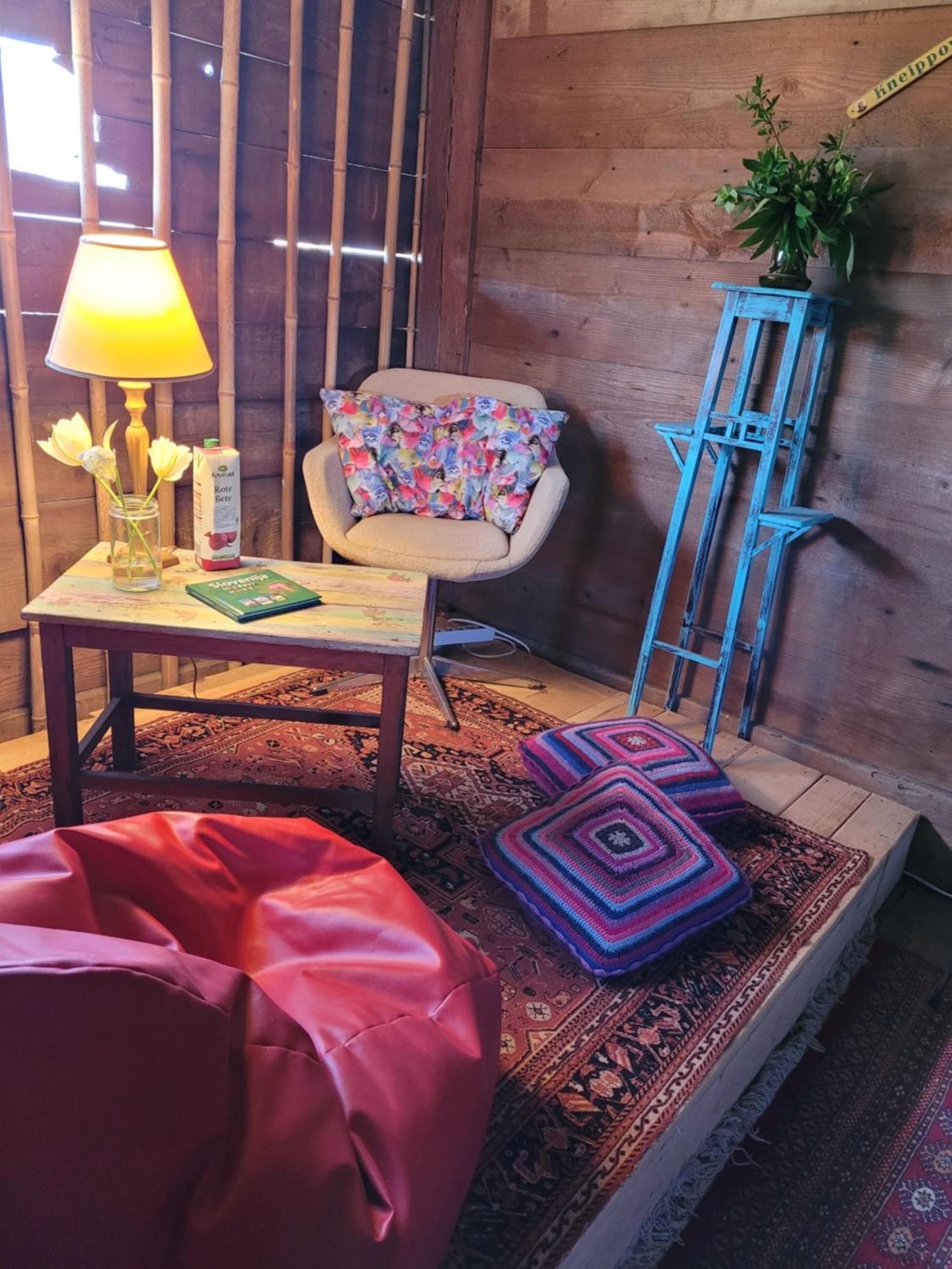 Nomads Glamp Hostel Блед Екстериор снимка